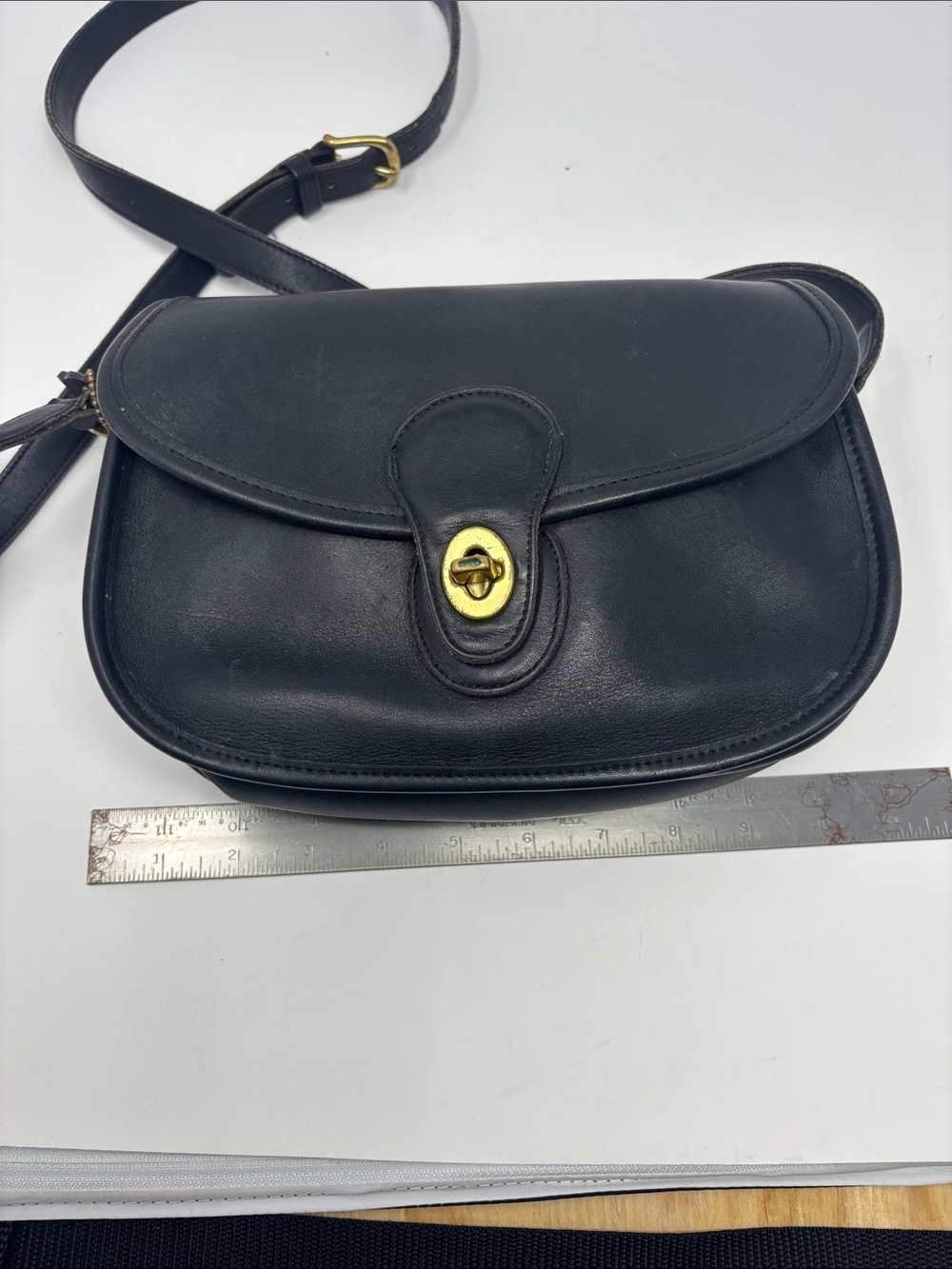 Coach | vintage Classic Black Leather Crossbody Bag - Picture 12 of 13